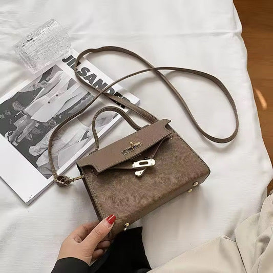 Mini Sac de Luxe – L’Élégance à Portée de Main