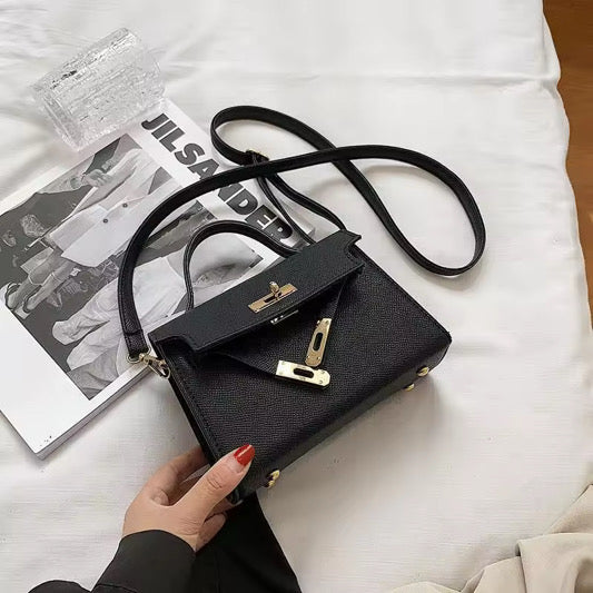 Mini Sac de Luxe – L’Élégance à Portée de Main