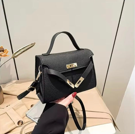 Mini Sac de Luxe – L’Élégance à Portée de Main